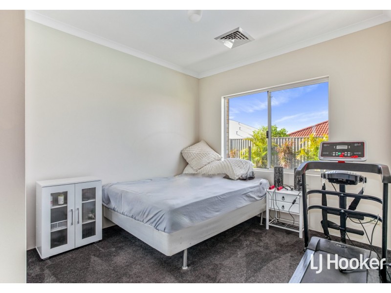 6 Chatham Way, Harrisdale WA 6112