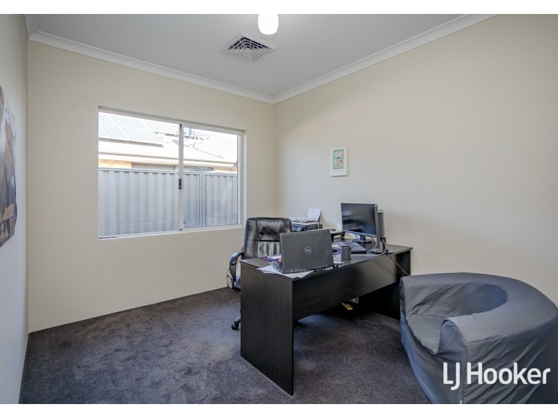 6 Chatham Way, Harrisdale WA 6112