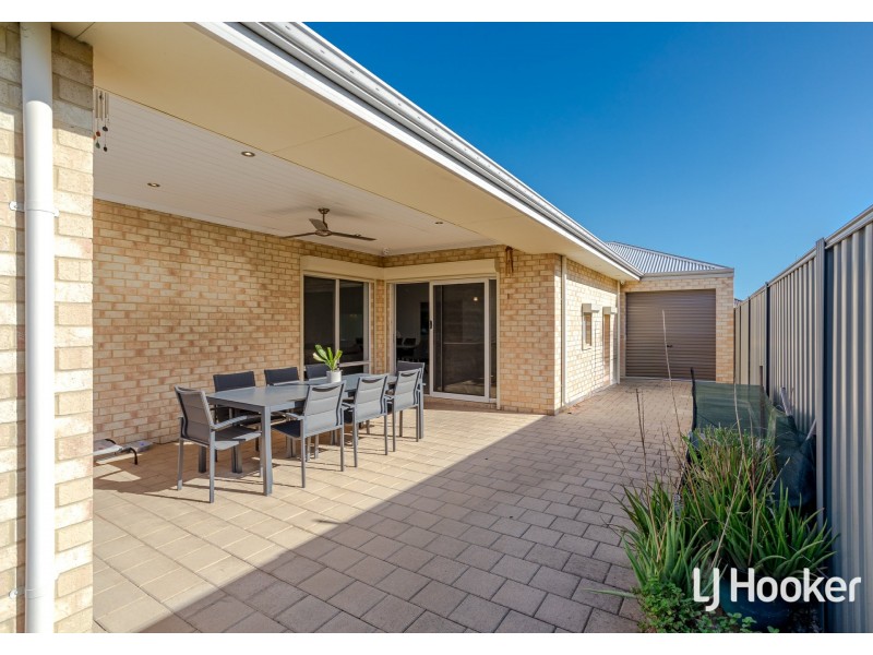 6 Chatham Way, Harrisdale WA 6112