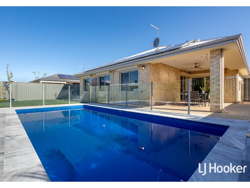 6 Chatham Way, Harrisdale WA 6112