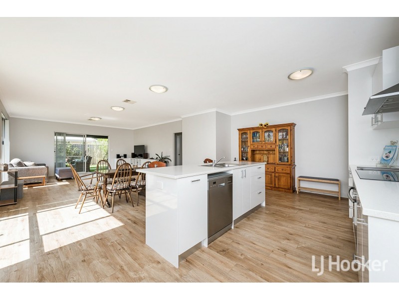 42 Cumbine Loop, Martin WA 6110