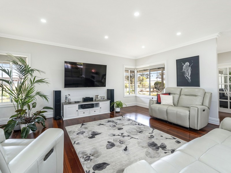 49 Vermilion Boulevard, Hilbert WA 6112