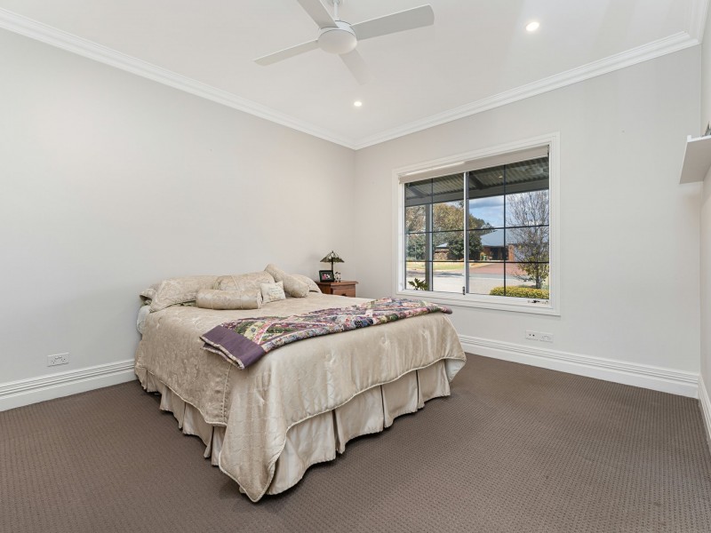 49 Vermilion Boulevard, Hilbert WA 6112