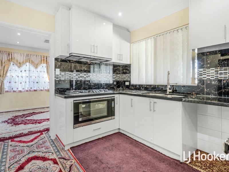 16 Marlow Way, Thornlie WA 6108