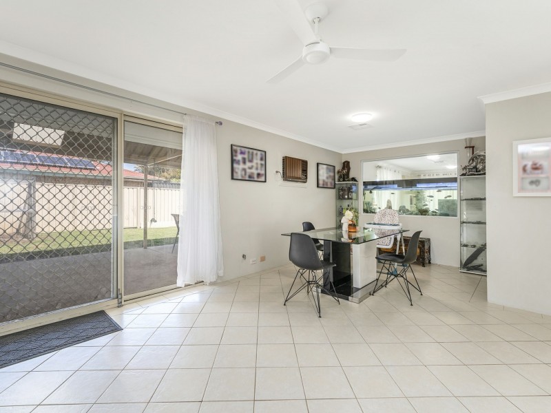 114 Lowanna Way, Armadale WA 6112