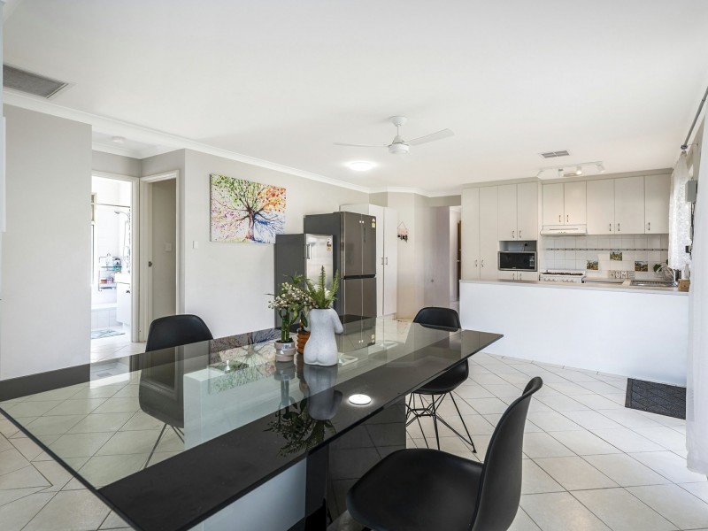 114 Lowanna Way, Armadale WA 6112