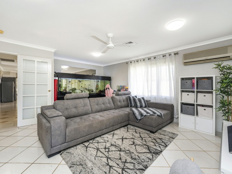 114 Lowanna Way, Armadale WA 6112