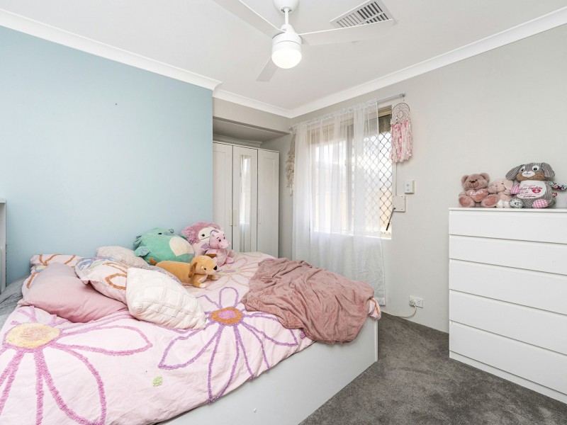 114 Lowanna Way, Armadale WA 6112