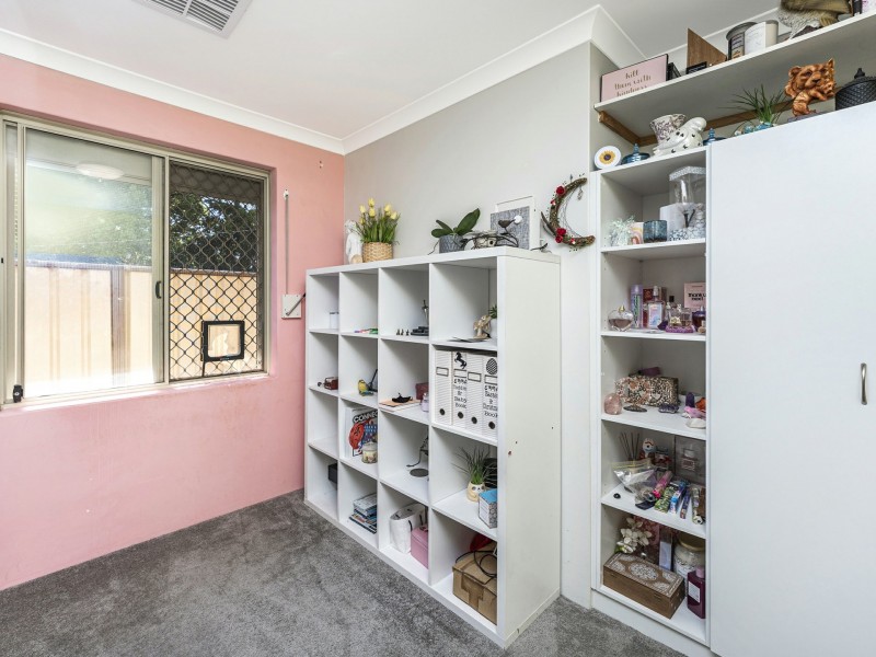 114 Lowanna Way, Armadale WA 6112