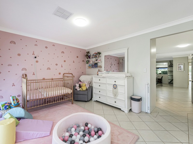 114 Lowanna Way, Armadale WA 6112