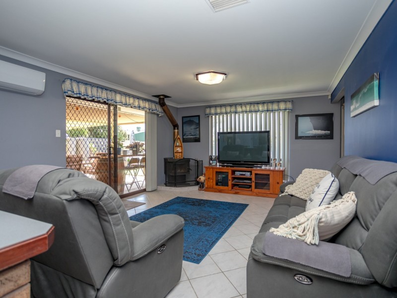 10 Empire Way, Thornlie WA 6108