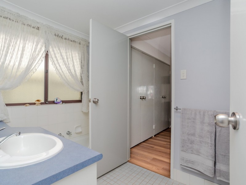 10 Empire Way, Thornlie WA 6108