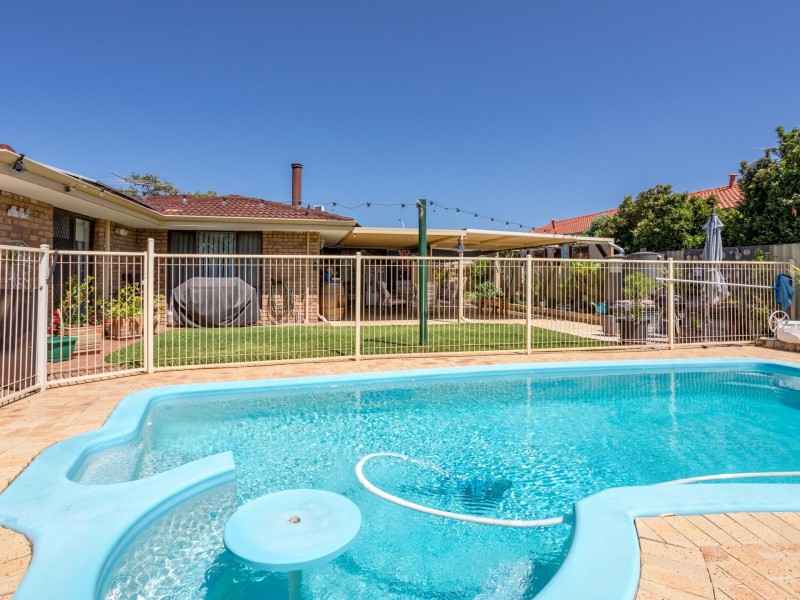 10 Empire Way, Thornlie WA 6108