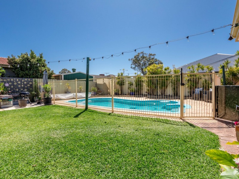 10 Empire Way, Thornlie WA 6108