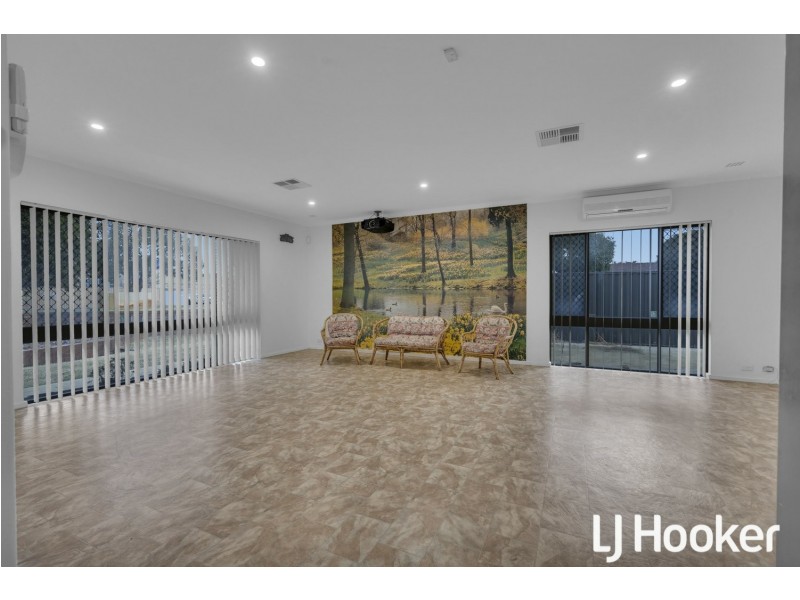 77 Thornlie Avenue, Thornlie WA 6108