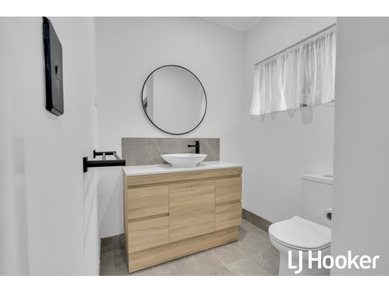 77 Thornlie Avenue, Thornlie WA 6108