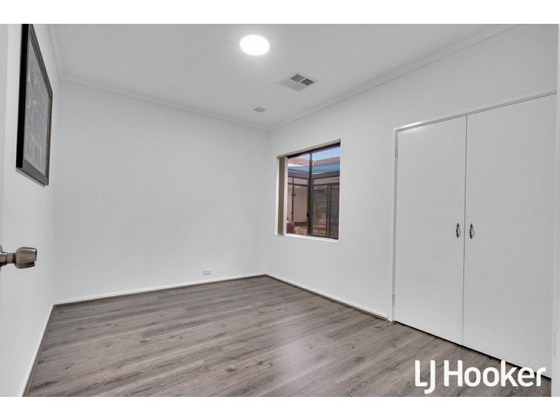 77 Thornlie Avenue, Thornlie WA 6108