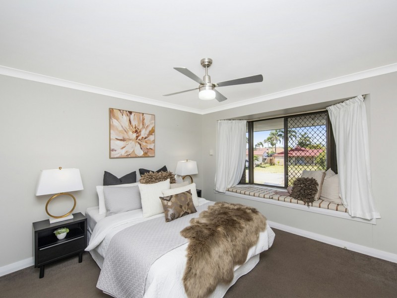 11 Bottlebrush Drive, Thornlie WA 6108