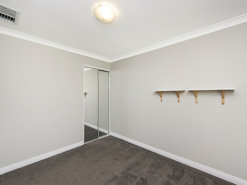 11 Bottlebrush Drive, Thornlie WA 6108