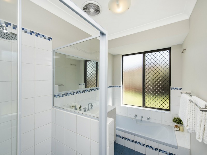 11 Bottlebrush Drive, Thornlie WA 6108