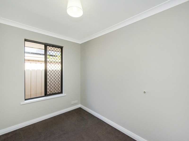 11 Bottlebrush Drive, Thornlie WA 6108