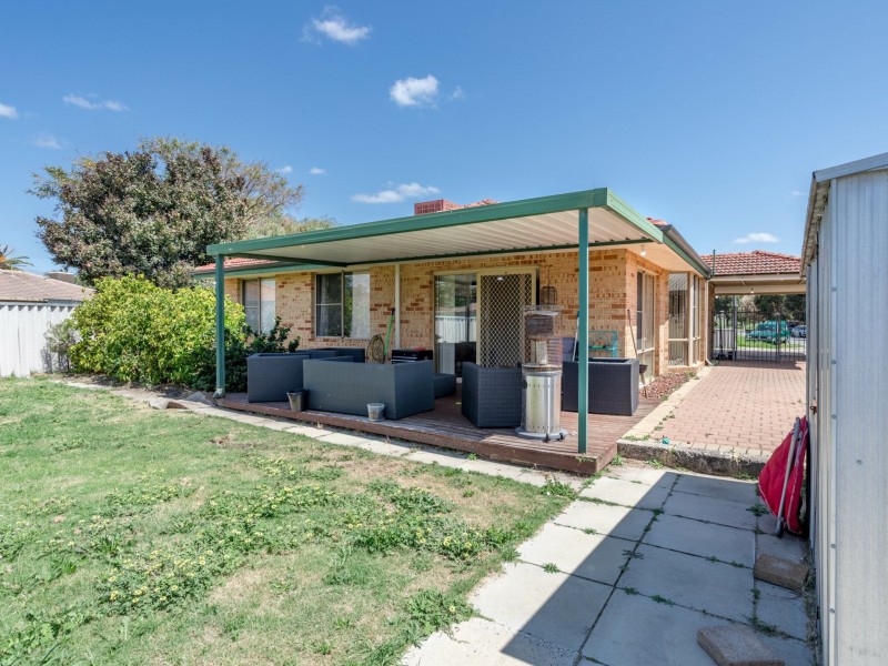 8 Oriole Way, Thornlie WA 6108