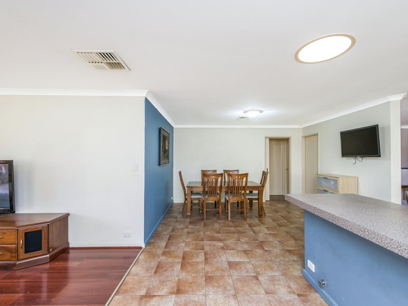 5 Sugarwood Drive, Thornlie WA 6108