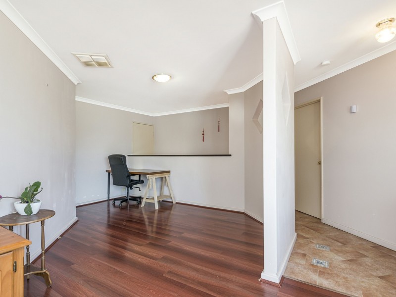 5 Sugarwood Drive, Thornlie WA 6108