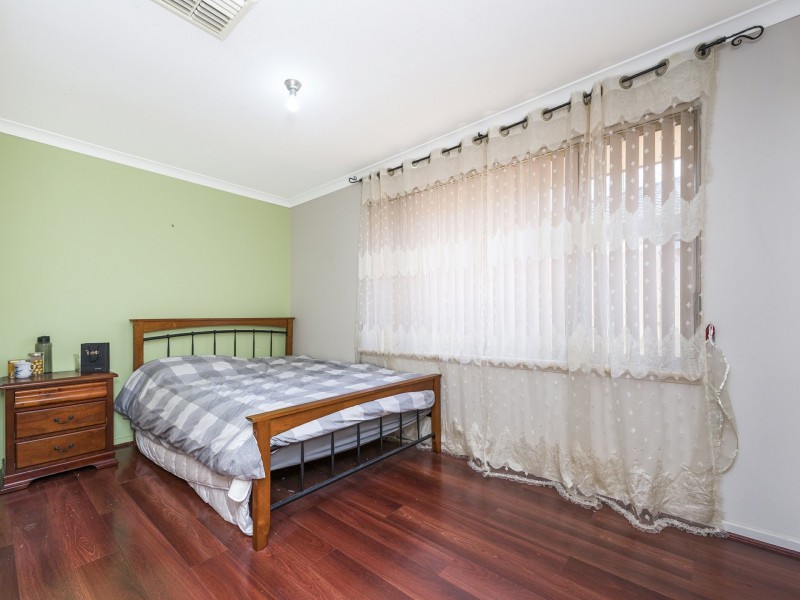 5 Sugarwood Drive, Thornlie WA 6108