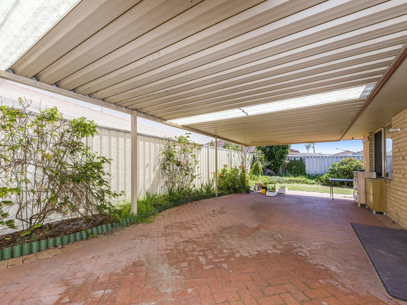5 Sugarwood Drive, Thornlie WA 6108