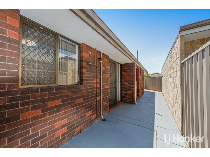 14 Currawong Way, Thornlie WA 6108