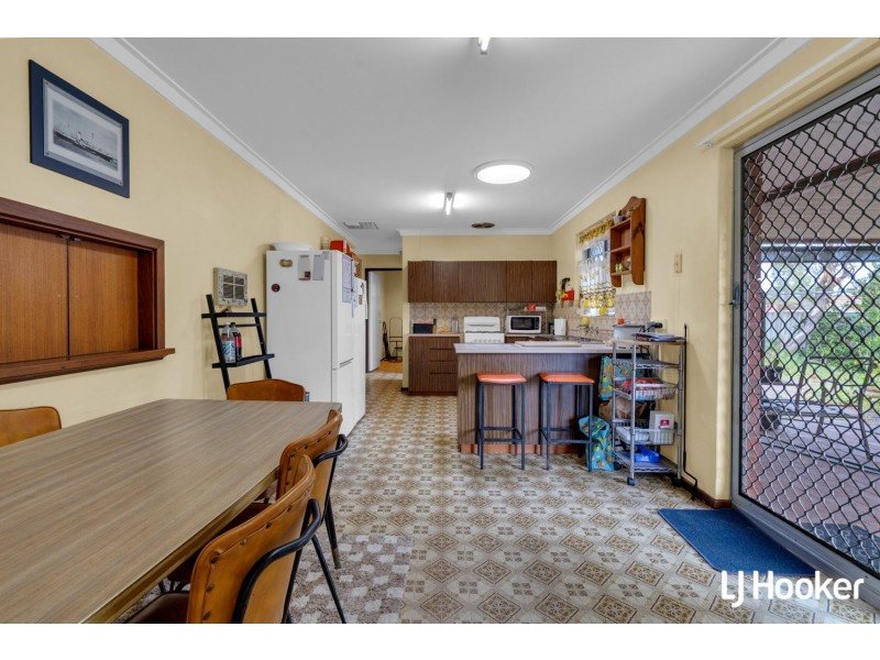 103 Carisbrooke Street, Maddington WA 6109