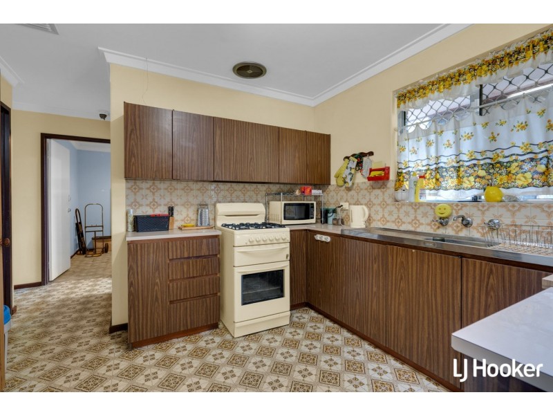 103 Carisbrooke Street, Maddington WA 6109