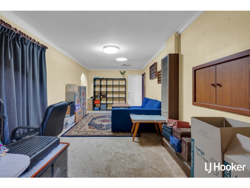 103 Carisbrooke Street, Maddington WA 6109