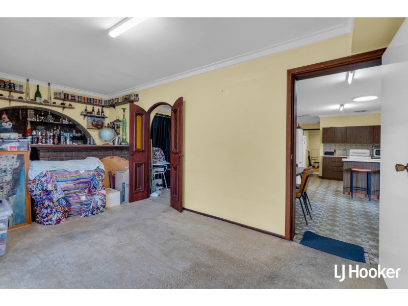 103 Carisbrooke Street, Maddington WA 6109