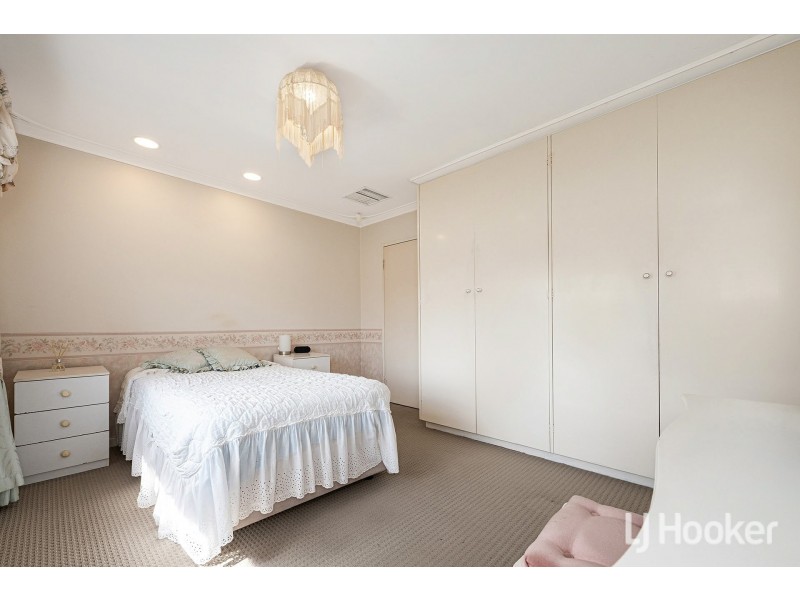 25 Camberley Street, Thornlie WA 6108