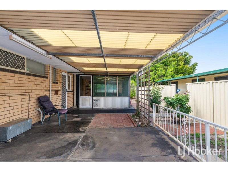 25 Camberley Street, Thornlie WA 6108