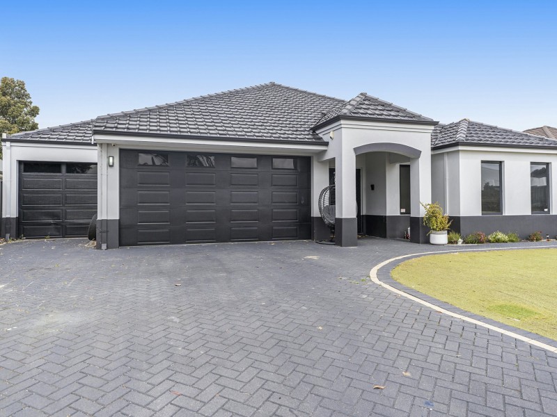 15 Stills Avenue, Harrisdale WA 6112