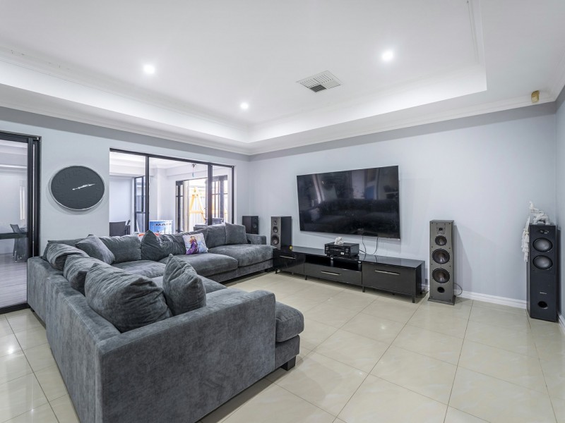 15 Stills Avenue, Harrisdale WA 6112