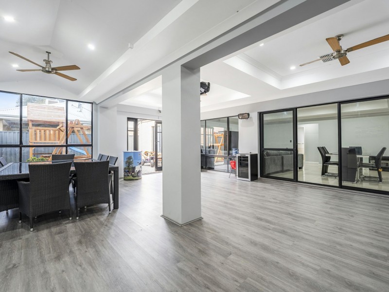 15 Stills Avenue, Harrisdale WA 6112