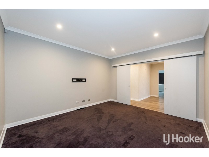 9 Calamocha Way, Piara Waters WA 6112