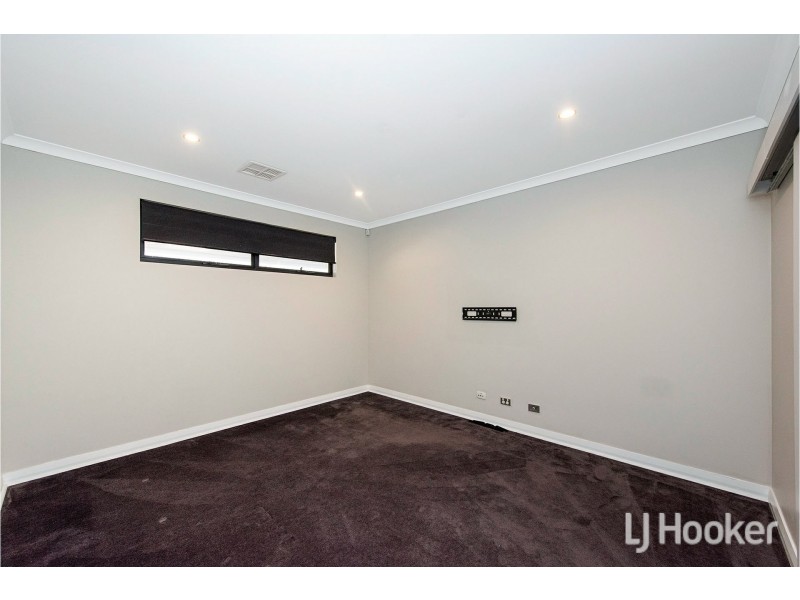 9 Calamocha Way, Piara Waters WA 6112