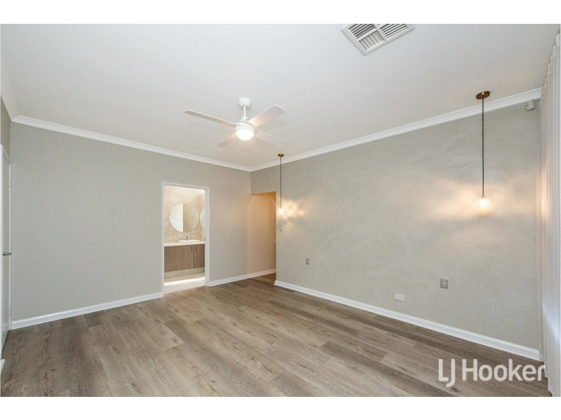 9 Calamocha Way, Piara Waters WA 6112