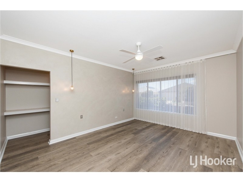 9 Calamocha Way, Piara Waters WA 6112