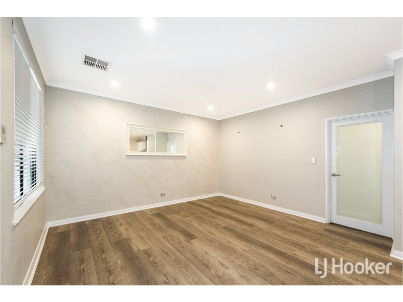 9 Calamocha Way, Piara Waters WA 6112