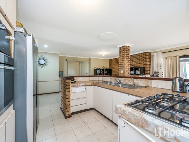 10 Hube Court, Huntingdale WA 6110