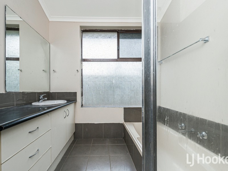 10 Hube Court, Huntingdale WA 6110