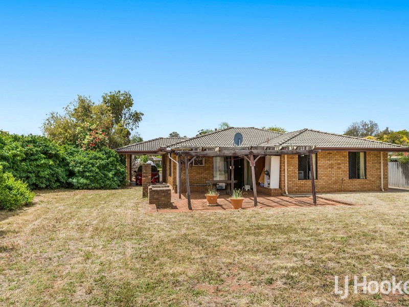 10 Hube Court, Huntingdale WA 6110