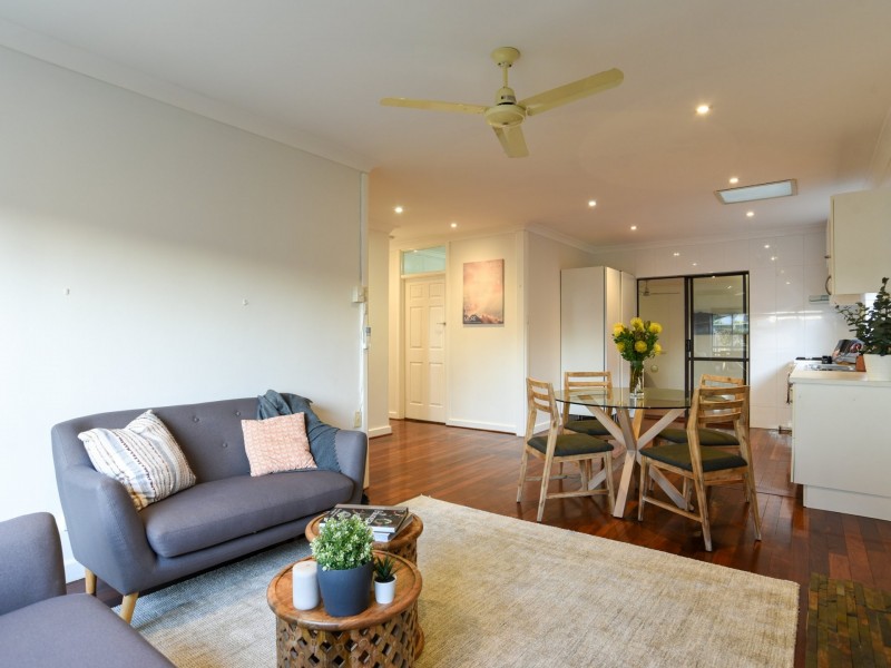 2 Earls Court, Thornlie WA 6108