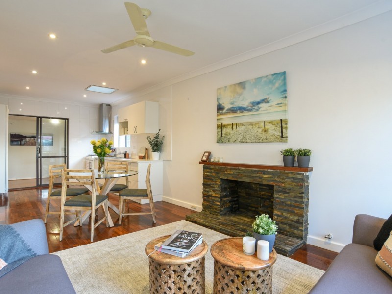 2 Earls Court, Thornlie WA 6108